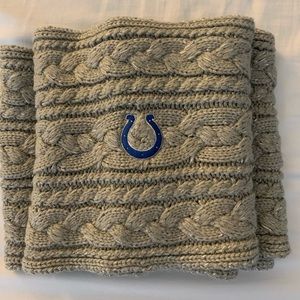 NWOT NFL Colts infinity scarf. Gray chunky cable knit.